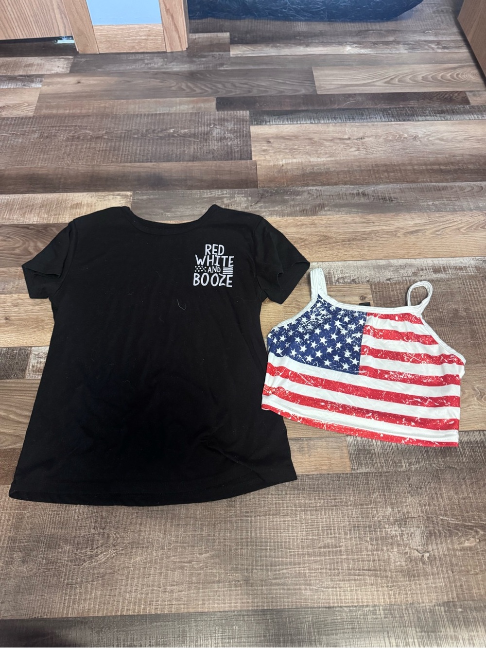 SHEIN Black Graphic Short Sleeve Tee